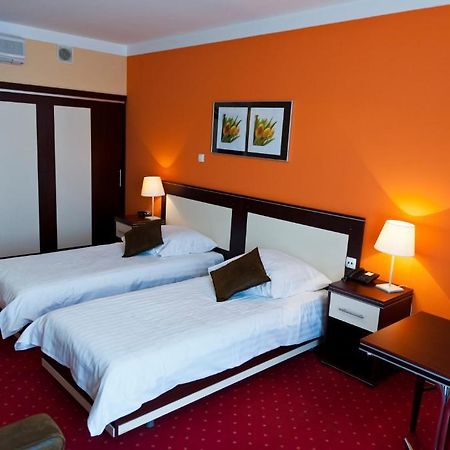 Mark1 Hotel Brzesko Ngoại thất bức ảnh